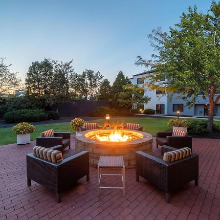 Hotel Courtyard Columbus Airport Extérieur photo