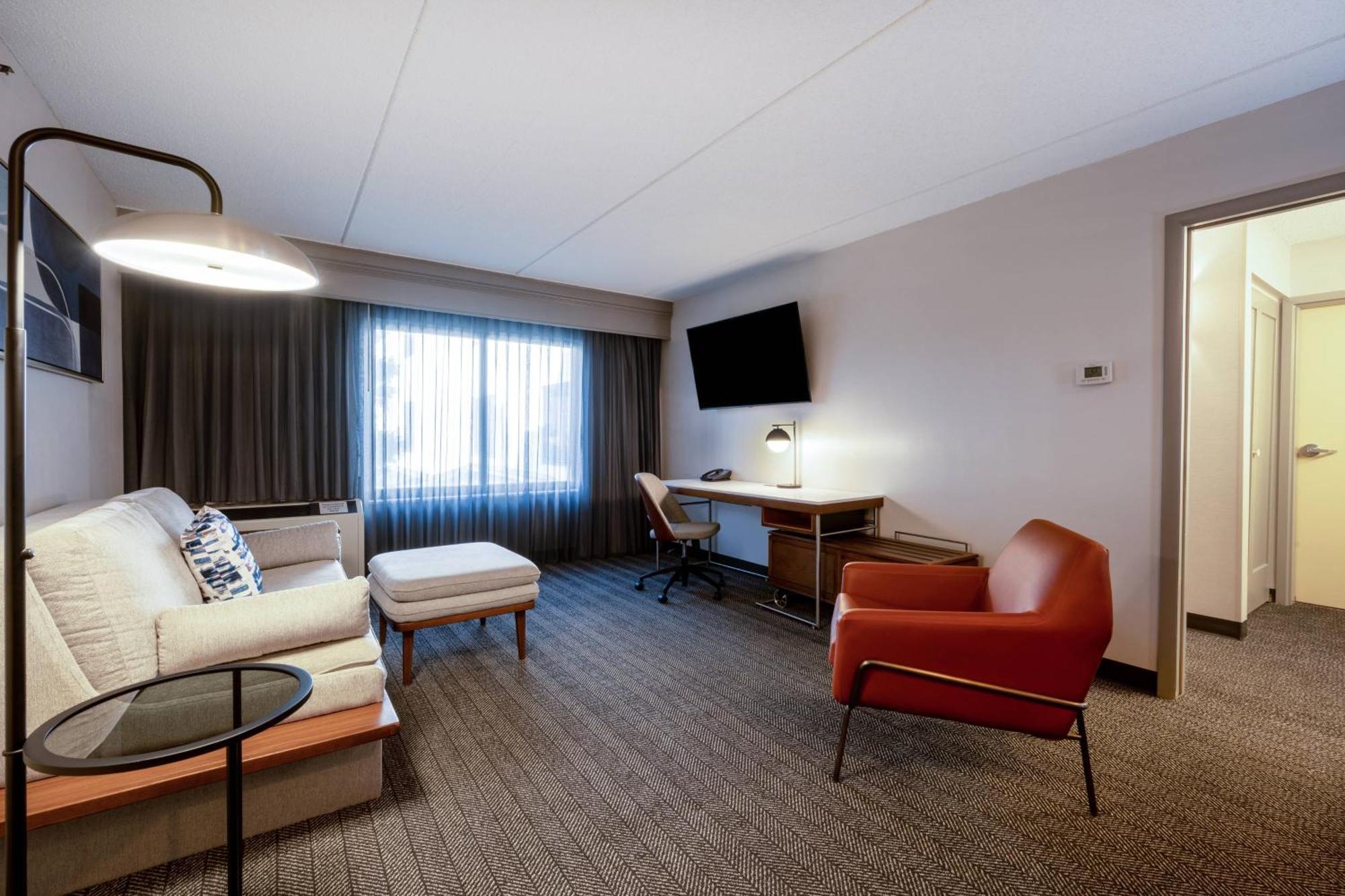 Hotel Courtyard Columbus Airport Extérieur photo