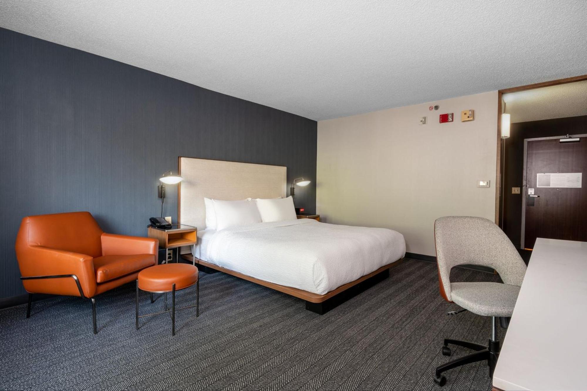 Hotel Courtyard Columbus Airport Extérieur photo
