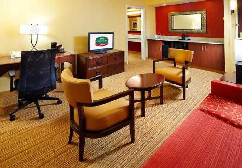 Hotel Courtyard Columbus Airport Extérieur photo