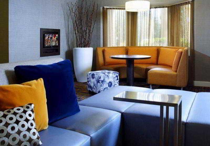Hotel Courtyard Columbus Airport Extérieur photo